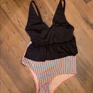 NWOT Kortni Jeane swimsuit